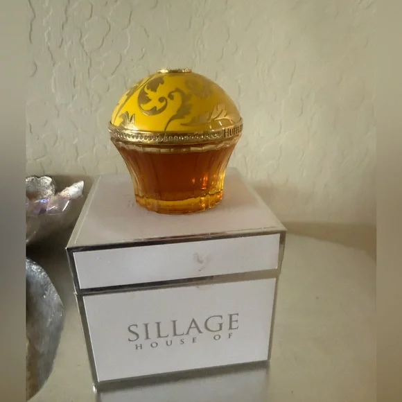 House of Sillage Hufflepuff perfume - Picture 2 of 7